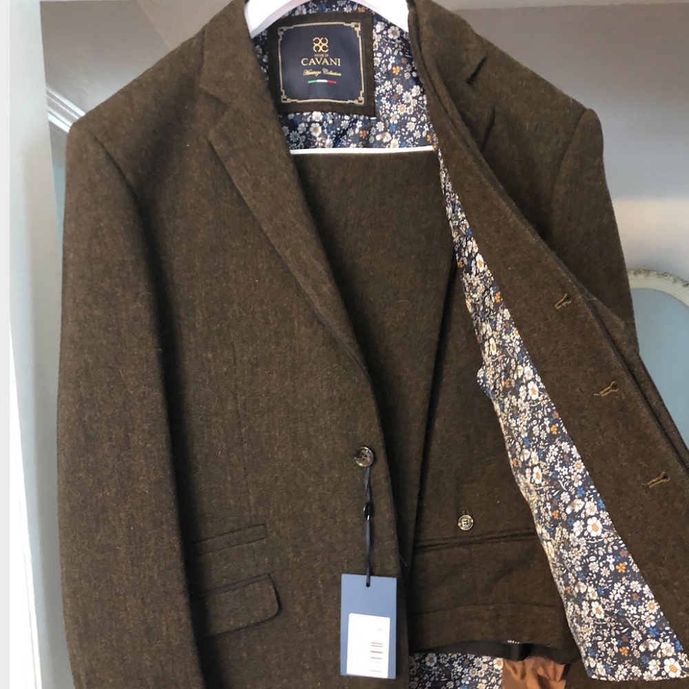 Dark brown tweed 3-piece suit - New with tags!